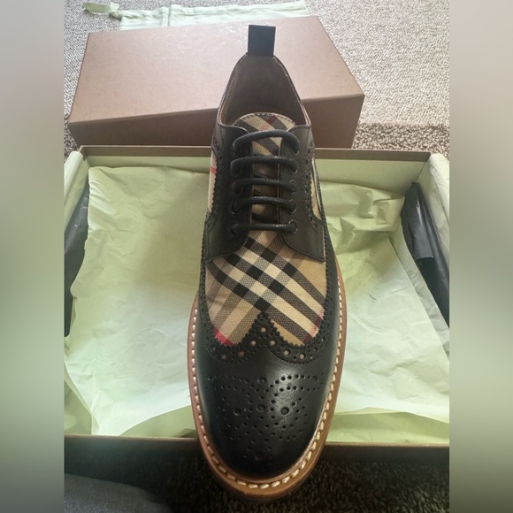 BURBERRY BROGUE SHOES - Picture 13 of 13